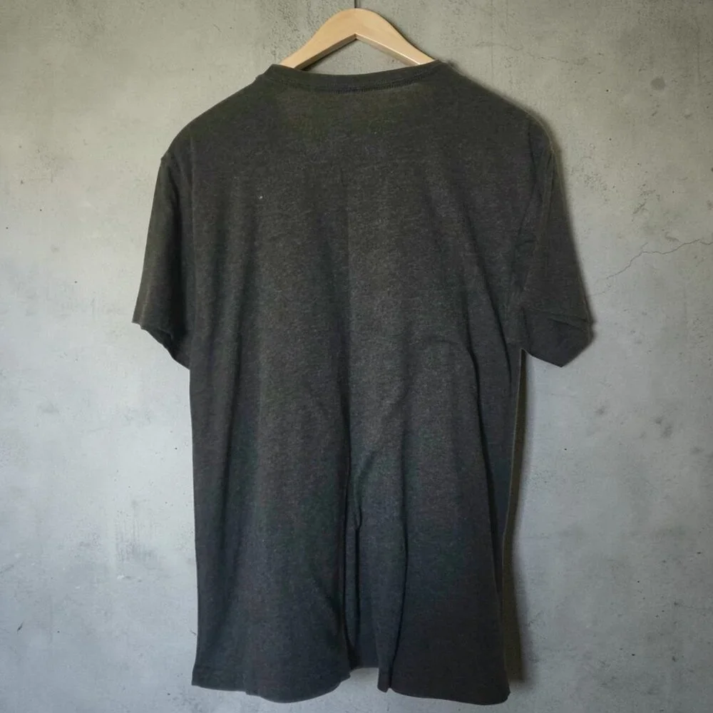 Neil Gaiman The Graveyard Book Graphic T-Shirt Mens Large Gray Out of Print Tee - Picture 4 of 10